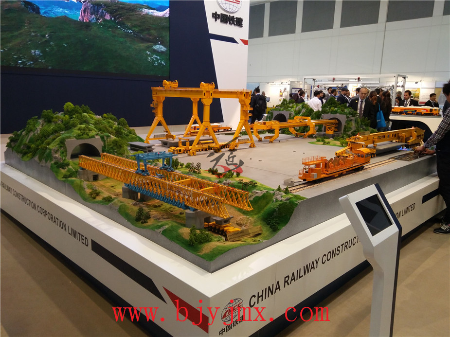 1574579643101787.jpg 機械動態(tài)模型.jpg